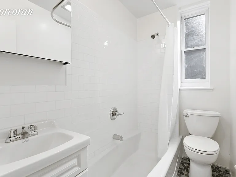 269 W 12th St #21 — Photo 4