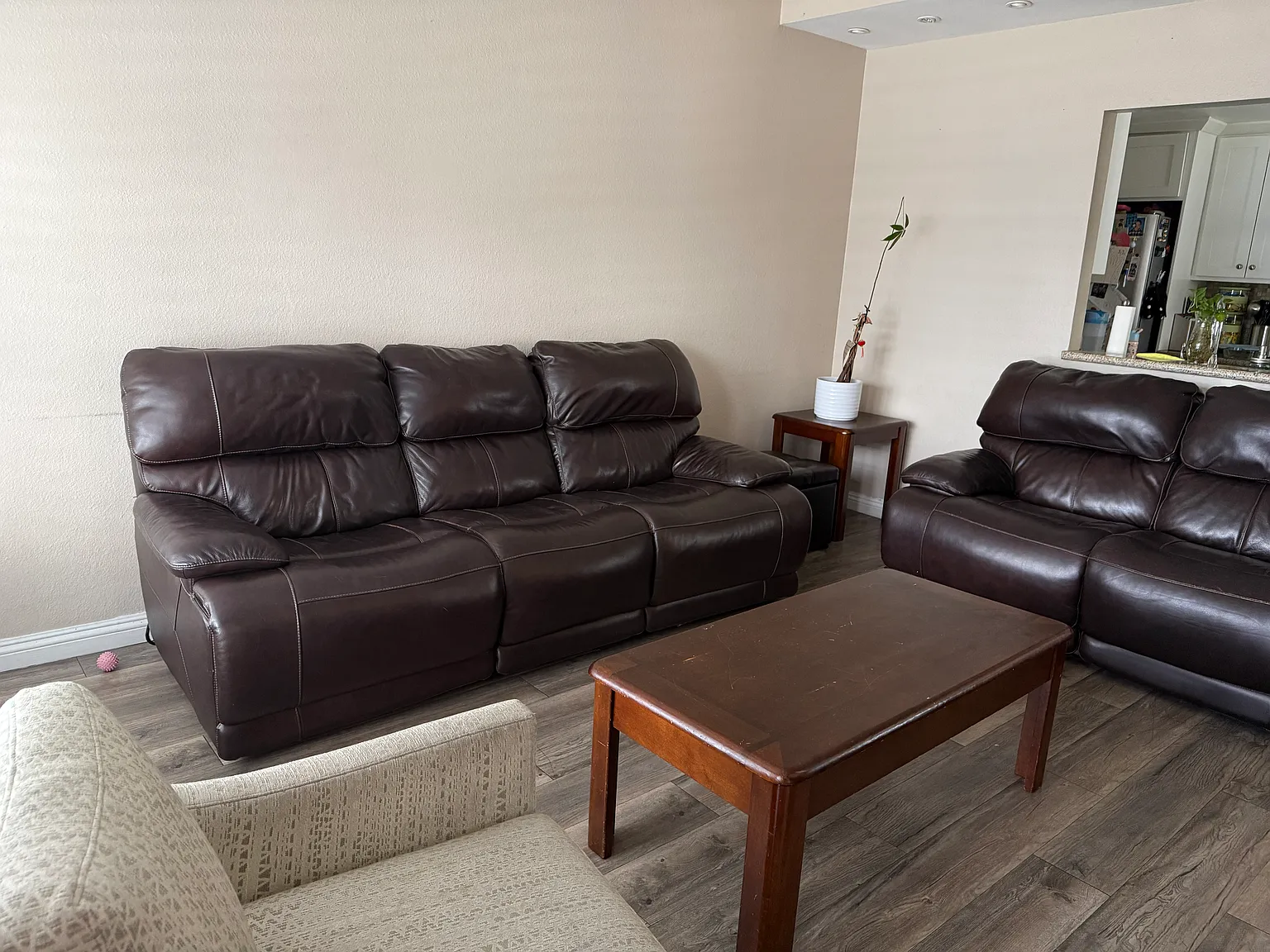 2 bed, 979 sqft, $3,375 — Photo 3