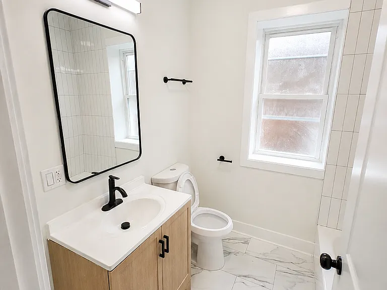 6807 S Artesian Ave #1 — Photo 12