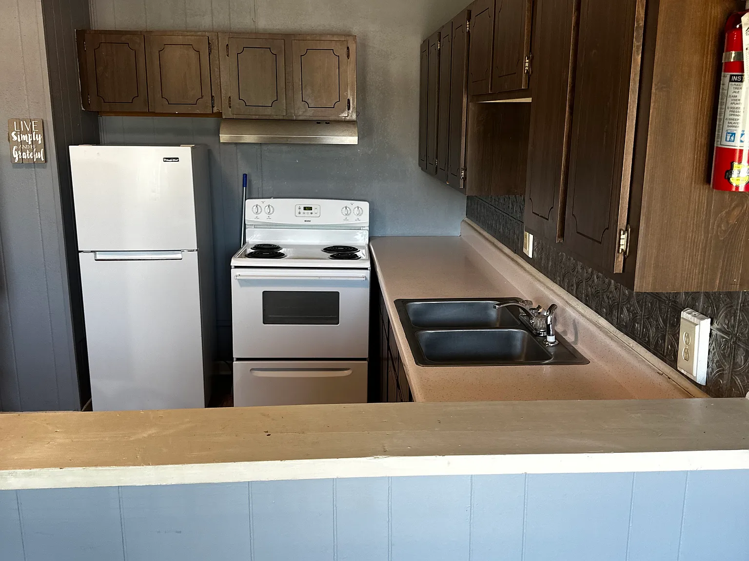 267 Gill St — Photo 2