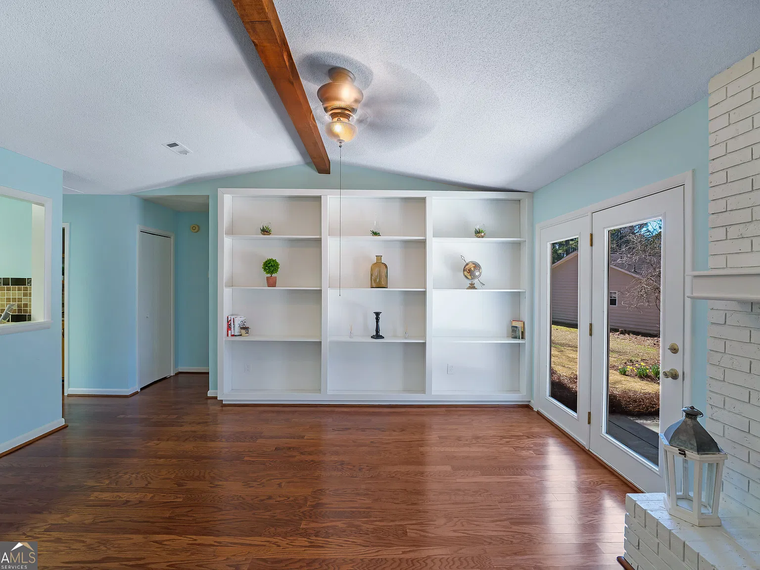 4 bed, 2.0 bath, 1777 sqft, $2,200 — Photo 4