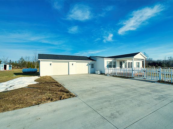 3rd image of 11961 Eureka Rd