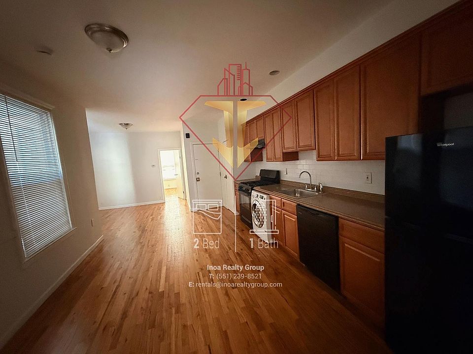 1st image of 400 Woodlawn Ave #1