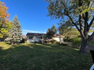 4705 Caribou Dr, Minnetonka, MN 55345