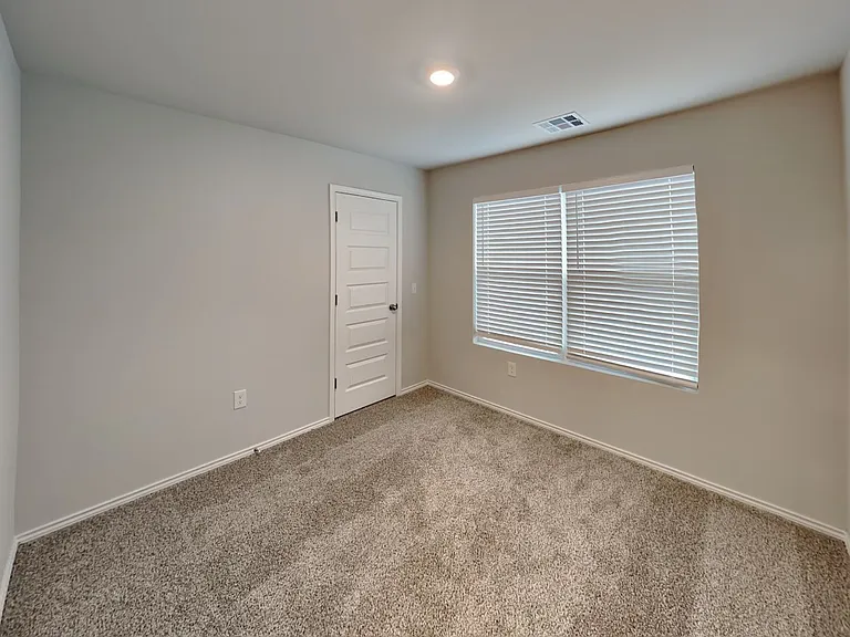 610 NW 120th Ter — Photo 12