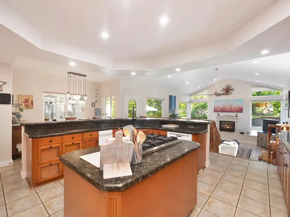 5875 Happy Pines Dr, Foresthill, CA 95631