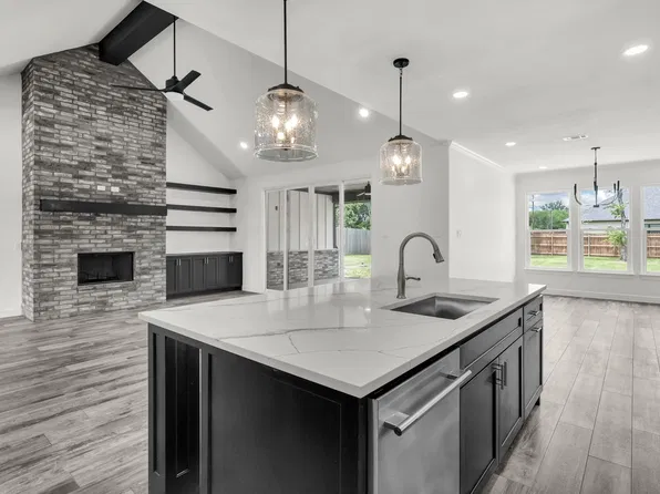 12465 Geraldine Dr, Fort Worth, TX 76126