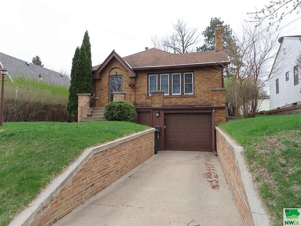 1st image of 26 La Salle Ave