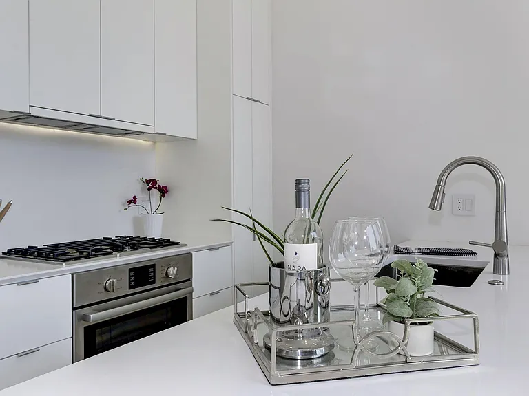 1424 Belmont St NW #6 — Photo 6