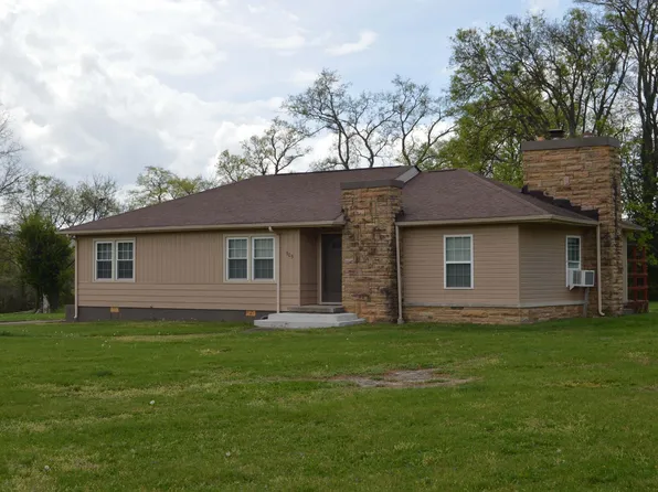 305 Peacock St, Bell Buckle, TN 37020