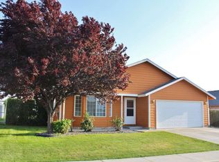 8304 Orcas Dr, Pasco, WA 99301
