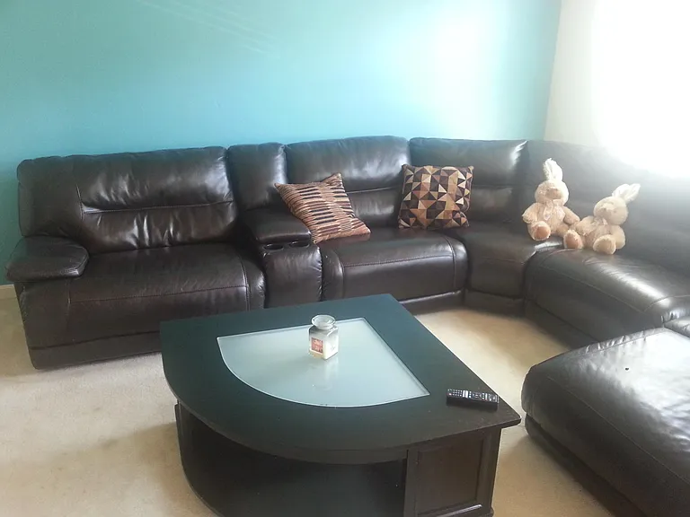 1065 Bayberry Dr — Photo 3