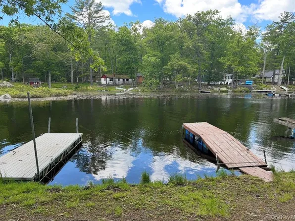 177 Mohican Trail, Glen Spey, NY 12737