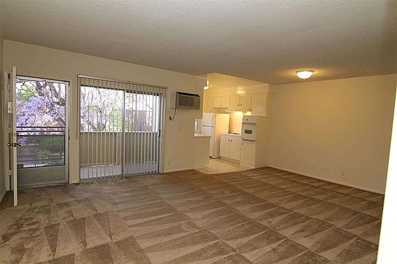 1st image of 602 E Tujunga Ave APT F