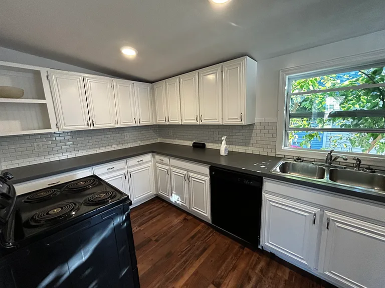 1135 Avery Ave #2 — Photo 1