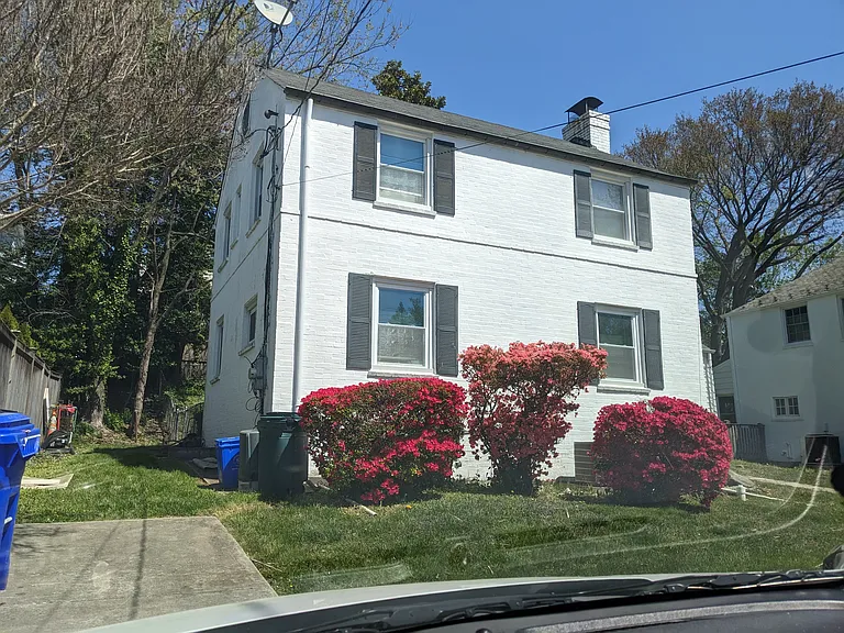 4635 River Rd — Photo 2
