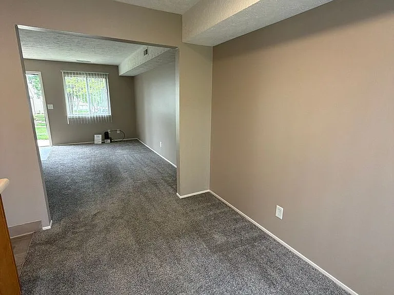Southdale Square Apartments — Photo 123