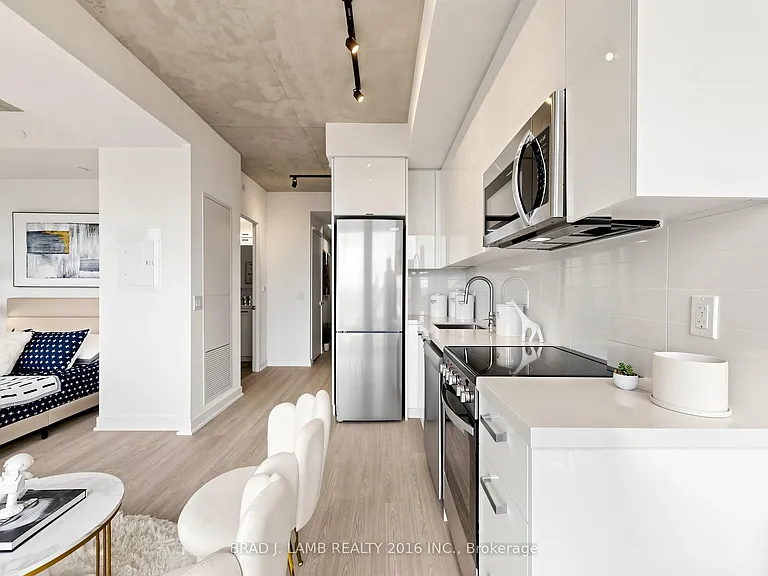 284 King St E #1908 — Photo 20