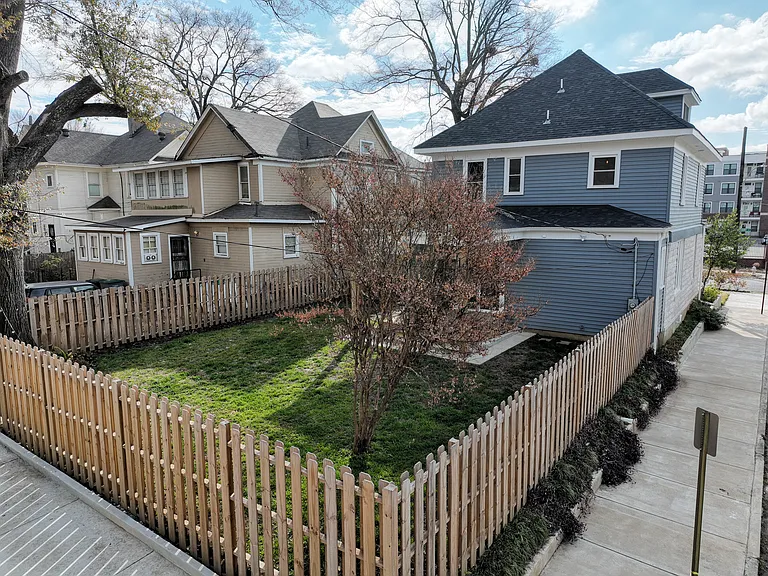 1544 Court Ave #2 — Photo 16