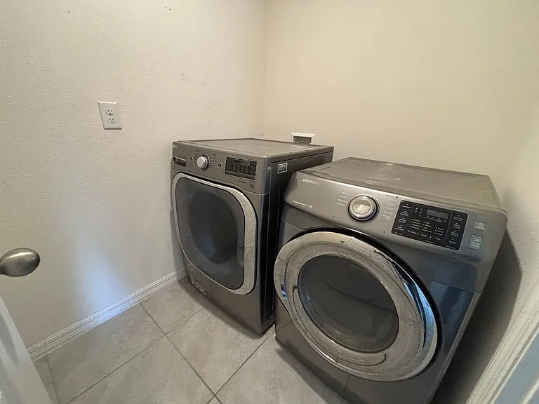 8940 SW 50th Ter — Photo 10
