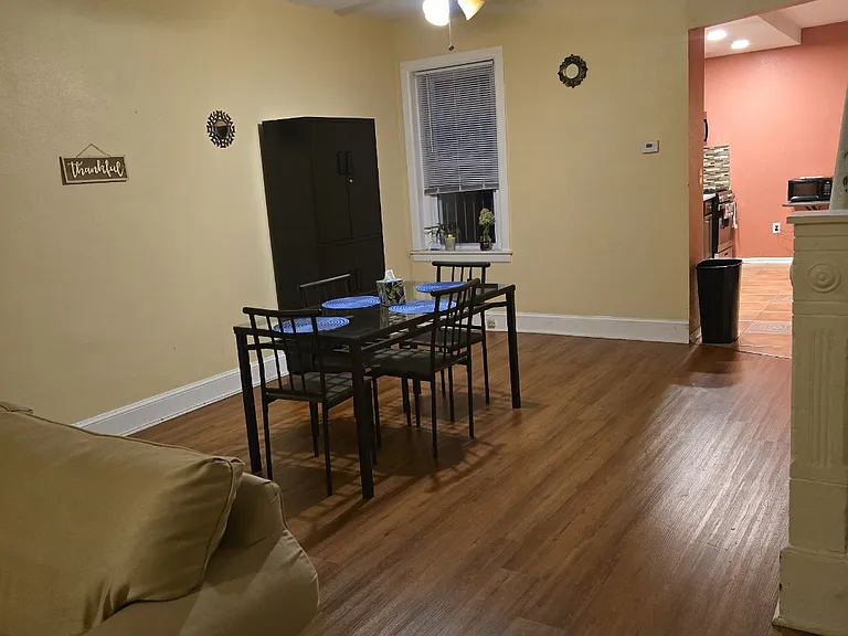 916 E Woodlawn St — Photo 8