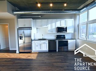 3821 N Broadway St #612, Chicago, IL 60613