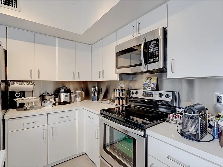 8535 SW 152nd Ave #204 — Photo 6