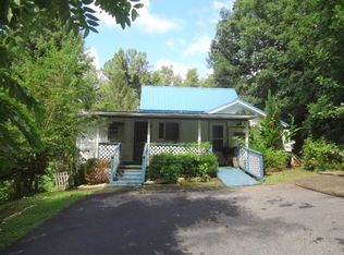 96 Evans Rd, Franklin, NC 28734