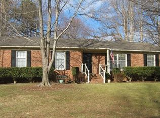804 Pleasant Dr, Greensboro, NC 27410