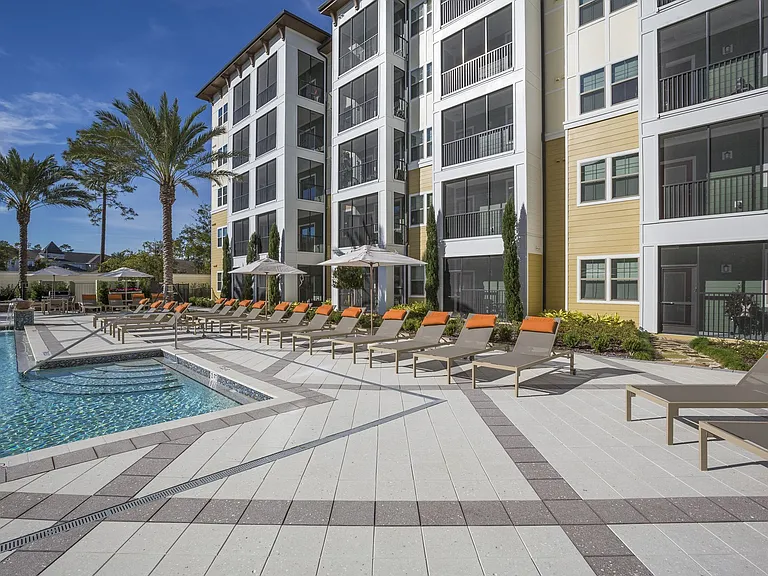 Drake MidTown — Photo 18