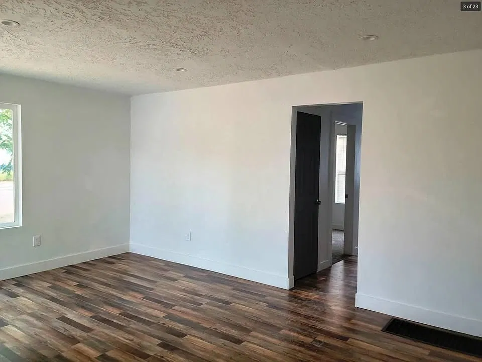 2 bed, 1000 sqft, $1,500 — Photo 3