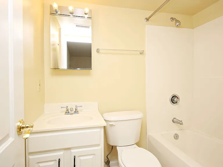 1504 Villa Ter #C — Photo 7