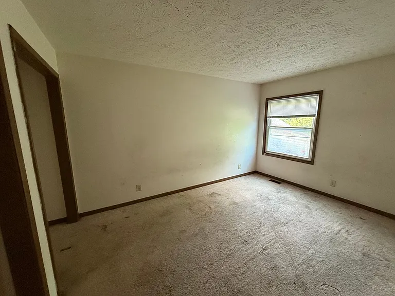 1019 Courtland Avenue — Photo 9