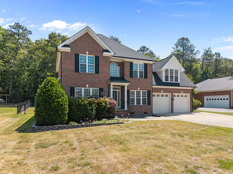 1325 Old Regent Dr — Photo 4