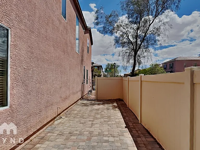 6686 Cloverstone Ct — Photo 20