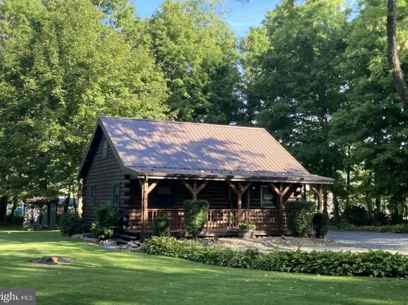 1632 Long Run Rd, Mill Hall, PA 17751
