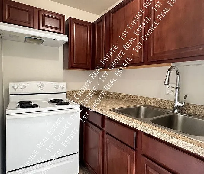 1515 Illinois Ave — Photo 16