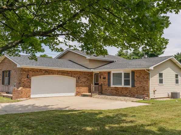 51844 Columbine Dr, Granger, IN 46530