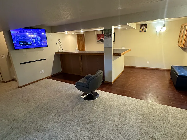 1221 Erik Rd — Photo 37