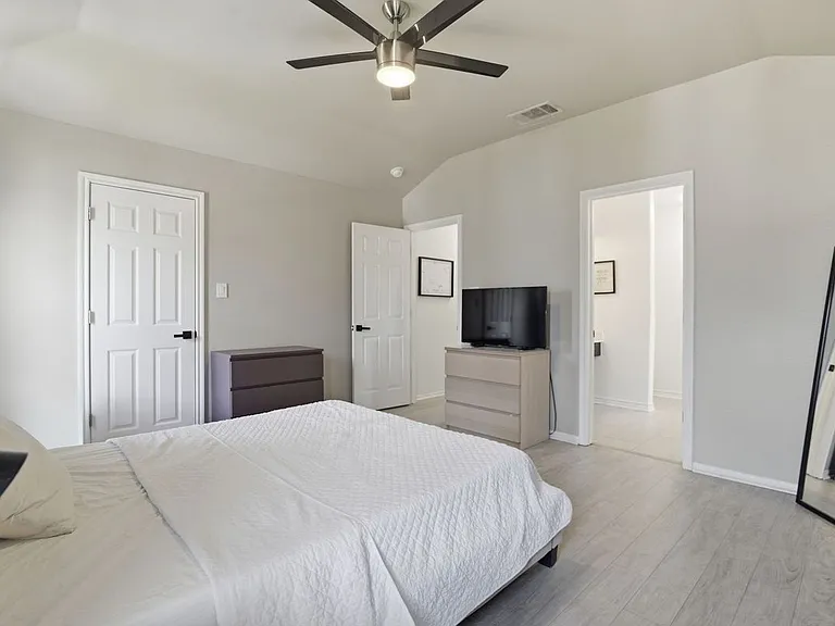 20515 View Mdw — Photo 13