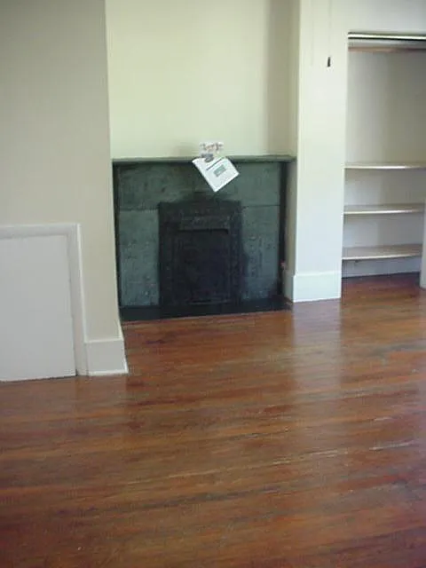 Building Photo - 100 N Davis Ave #3