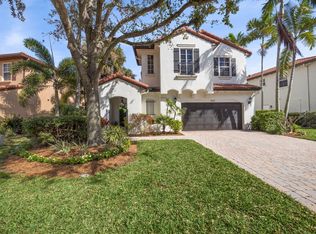1812 Flower Dr, Palm Beach Gardens, FL 33410