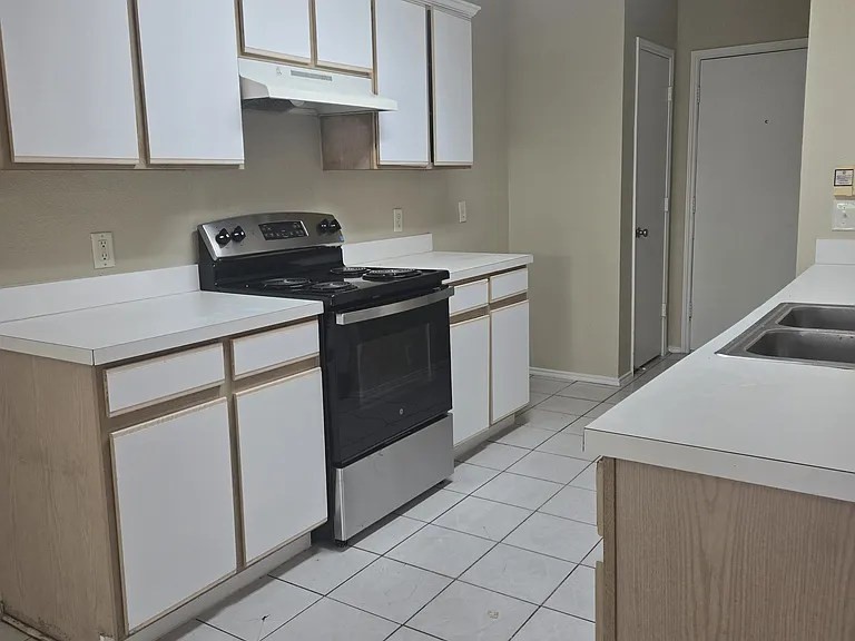 1108 Springcreek Dr — Photo 17