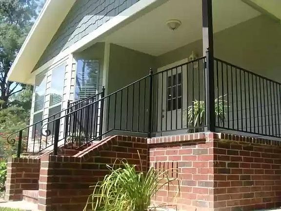 3rd image of 407 Allen St