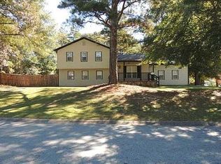 6492 Meadowlark Dr, Riverdale, GA