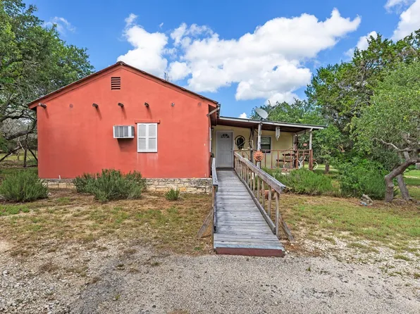 646 South Loop, Blanco, TX 78606