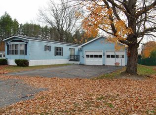 62 Clifford St, Mechanic Falls, ME 04256