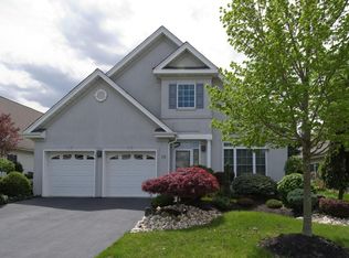 24 Crawford Rd, Manalapan, NJ 07726