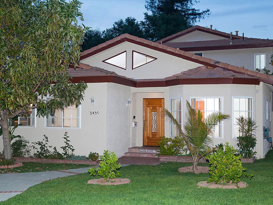 1st image of 2437 Bywood Dr