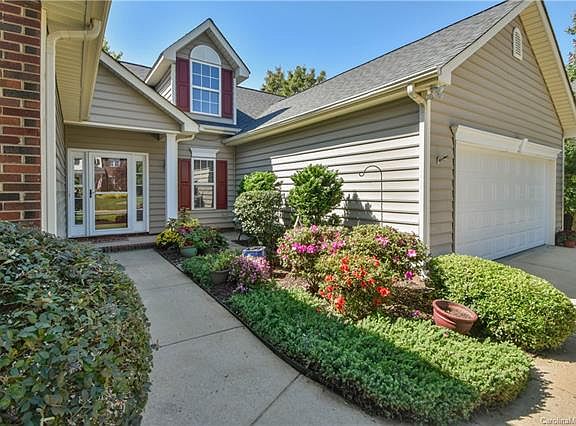 2nd image of 3206 Glen Summit Dr